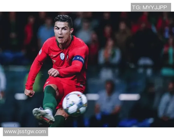 三名中国足球明星的成长轨迹与时代使命解析